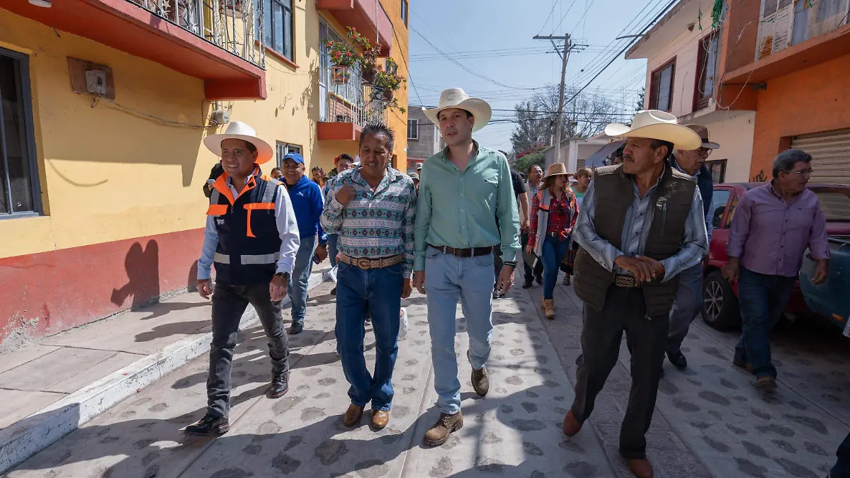 OBRAS BENEFICIARON